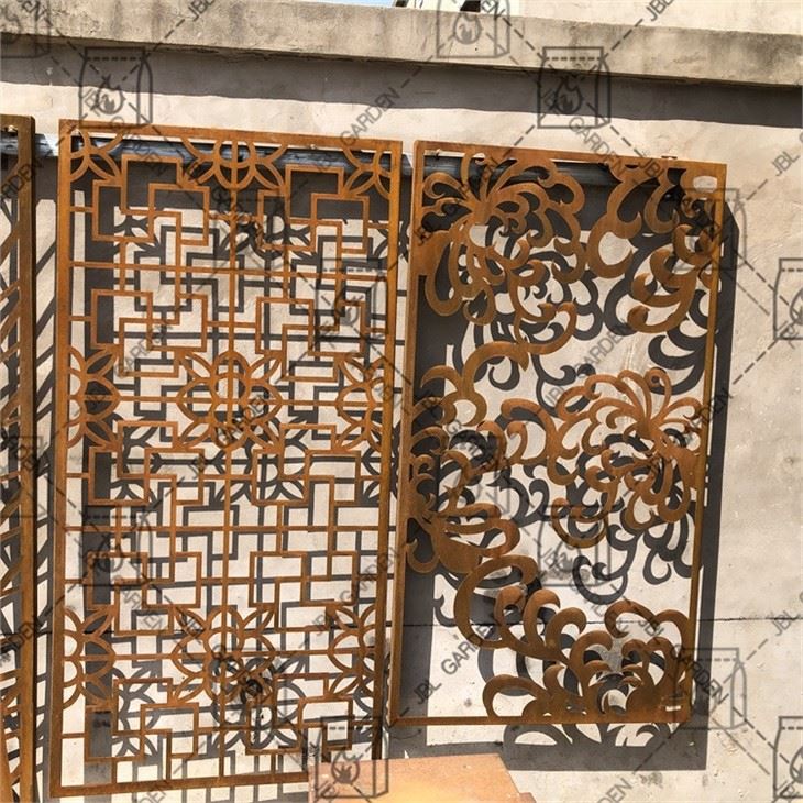 Custom Screen Fence