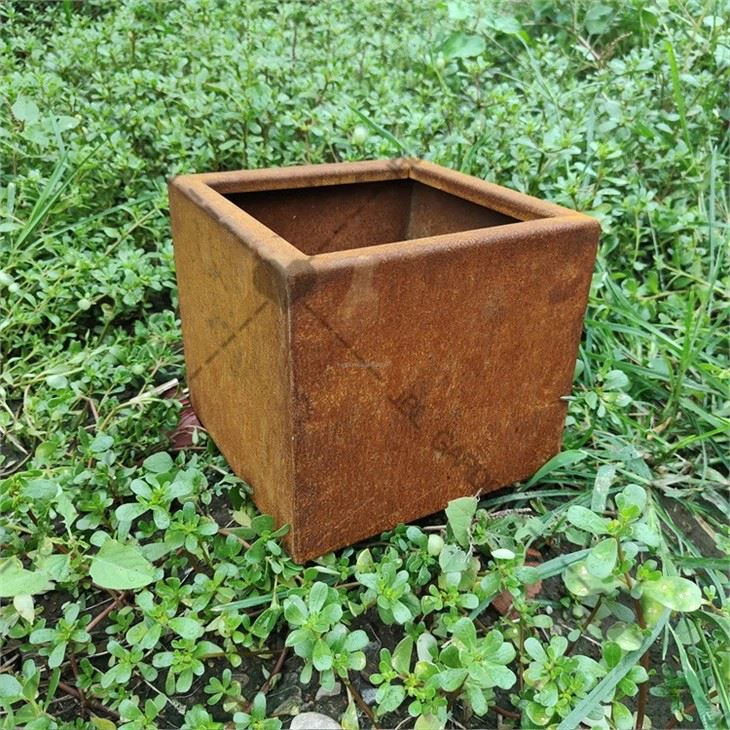 Tin Flower Pots