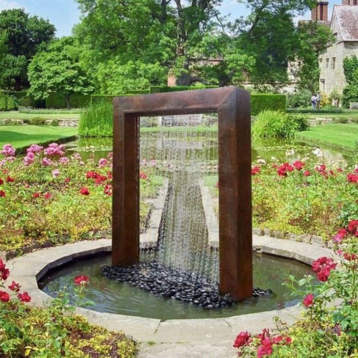 Modern Outdoor Ornament Rusted Steel Water Fountain