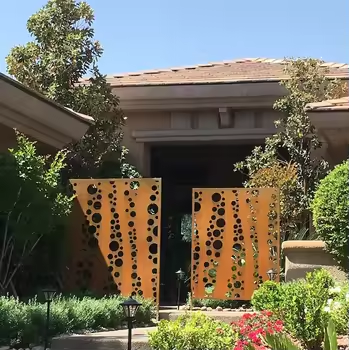 屋外用金属製パーティションスクリーン